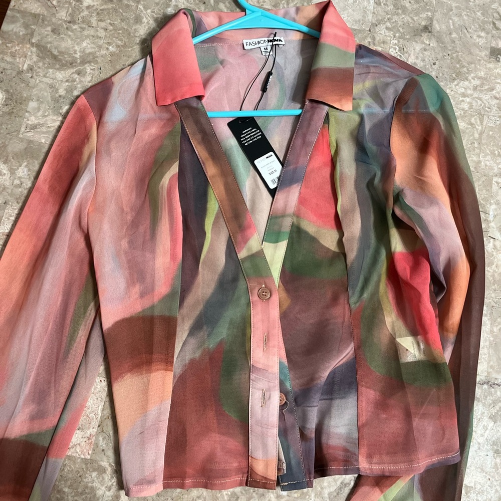 Brand new fashion nova button up size Medium